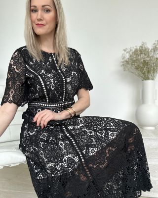 BLACK&WHITE K O L E K C I A🖤🤍… nestarnúca kombinácia, súhlasíš ? Pozri si celú kolekciu @mumaxsp #newcollection #fashion...